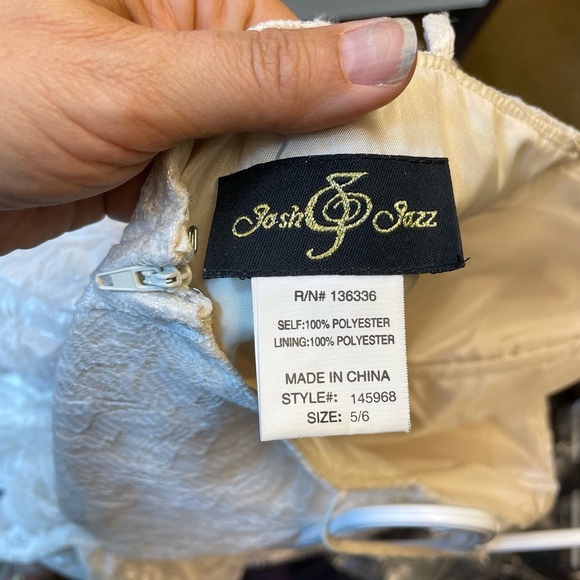 White Lace fit flare Spaghetti Strap Dress - Size 5/6 (Teen) - Picture 5 of 5